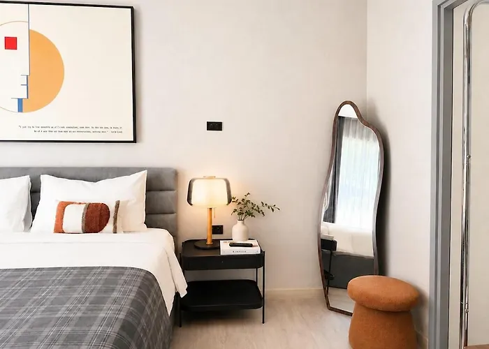Perfect Location To Explore 1 Min To Mrt Guest house
